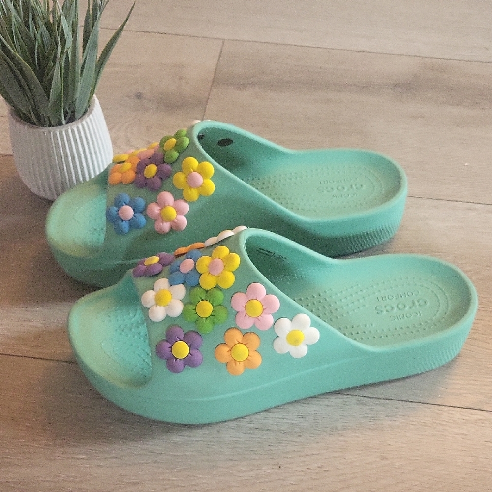 CROCS Mint Green Platform Slide Sandals with Multicolor Flower Charms